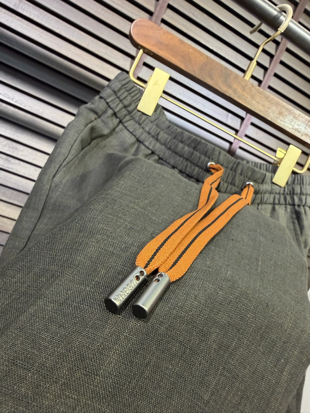 Zega&杰尼🦷2026SS新款休闲运动短裤。柜子最新款。采用定制100%高支数雨露麻面料，立挺有型，自