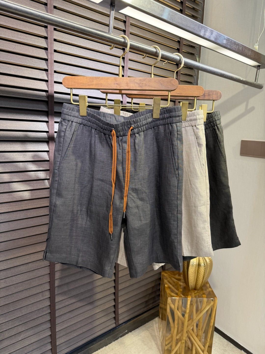 Zega&杰尼🦷2026SS新款休闲运动短裤。柜子最新款。采用定制100%高支数雨露麻面料，立挺有型，自