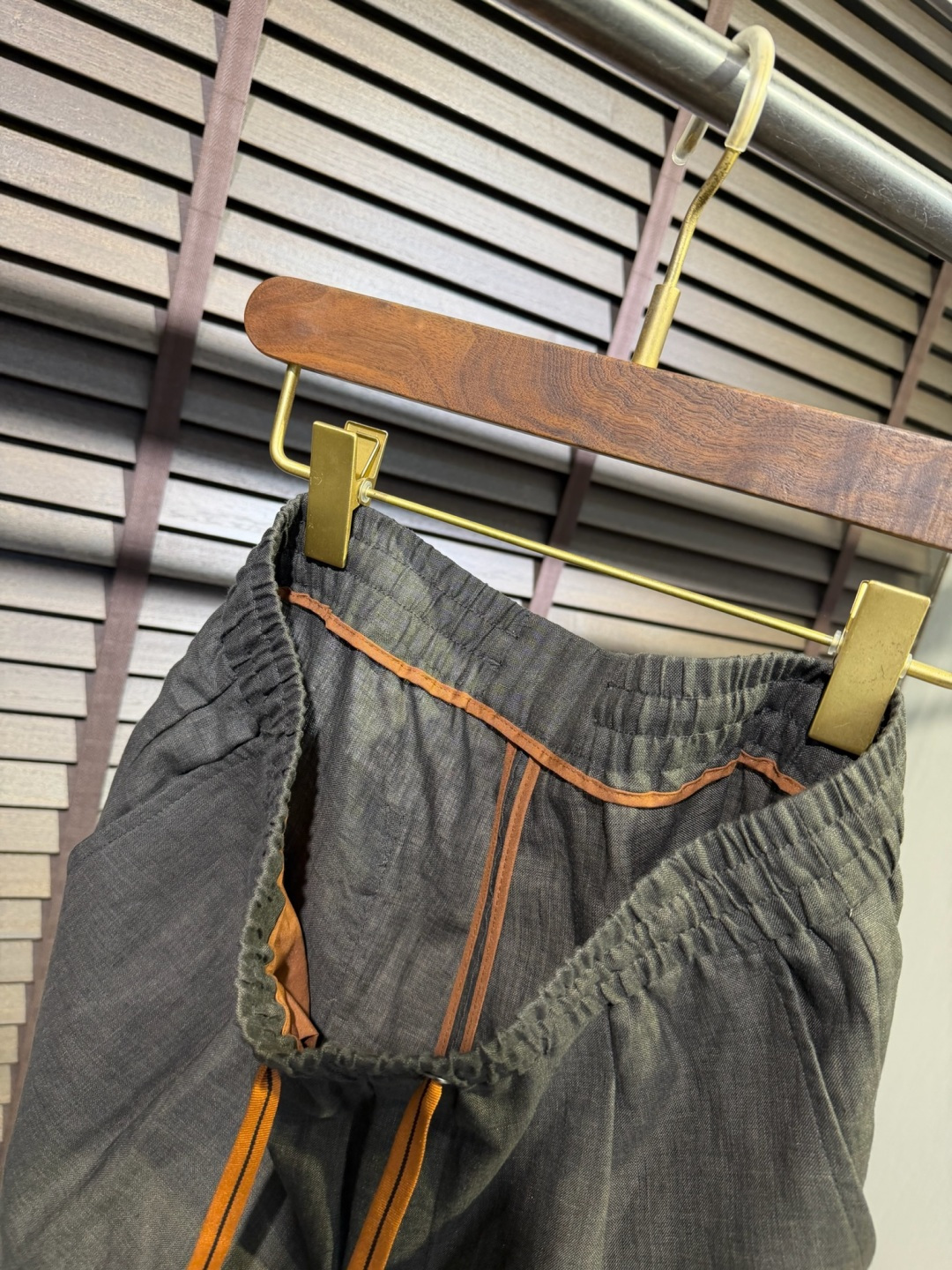 Zega&杰尼🦷2026SS新款休闲运动短裤。柜子最新款。采用定制100%高支数雨露麻面料，立挺有型，自