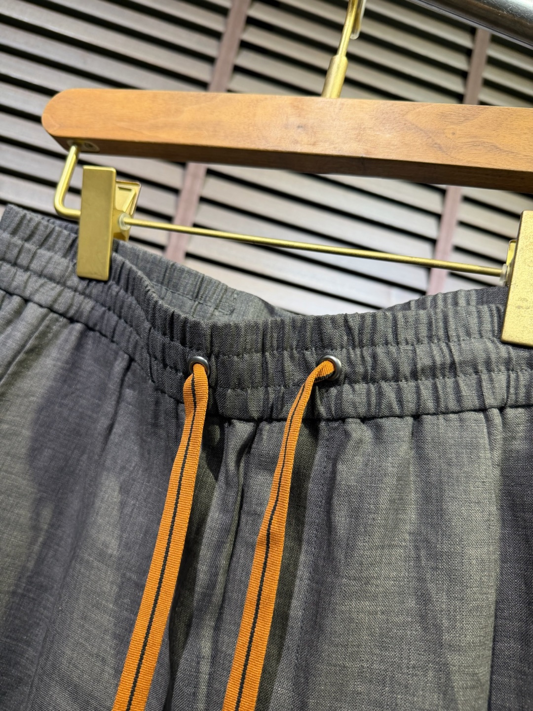 Zega&杰尼🦷2026SS新款休闲运动短裤。柜子最新款。采用定制100%高支数雨露麻面料，立挺有型，自