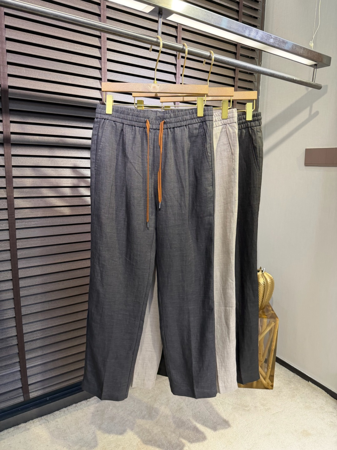 Zegn&杰尼🦷2026SS新款休闲运动裤，客供进口高密度100%雨露麻面料，吸汗速干抗皱，特殊共工艺制