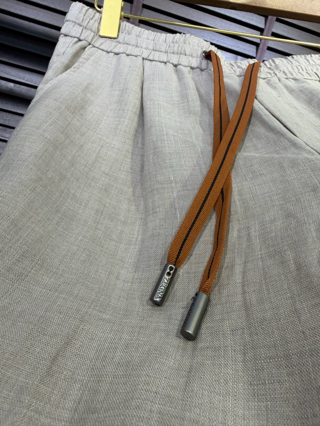Zegn&杰尼🦷2026SS新款休闲运动裤，客供进口高密度100%雨露麻面料，吸汗速干抗皱，特殊共工艺制