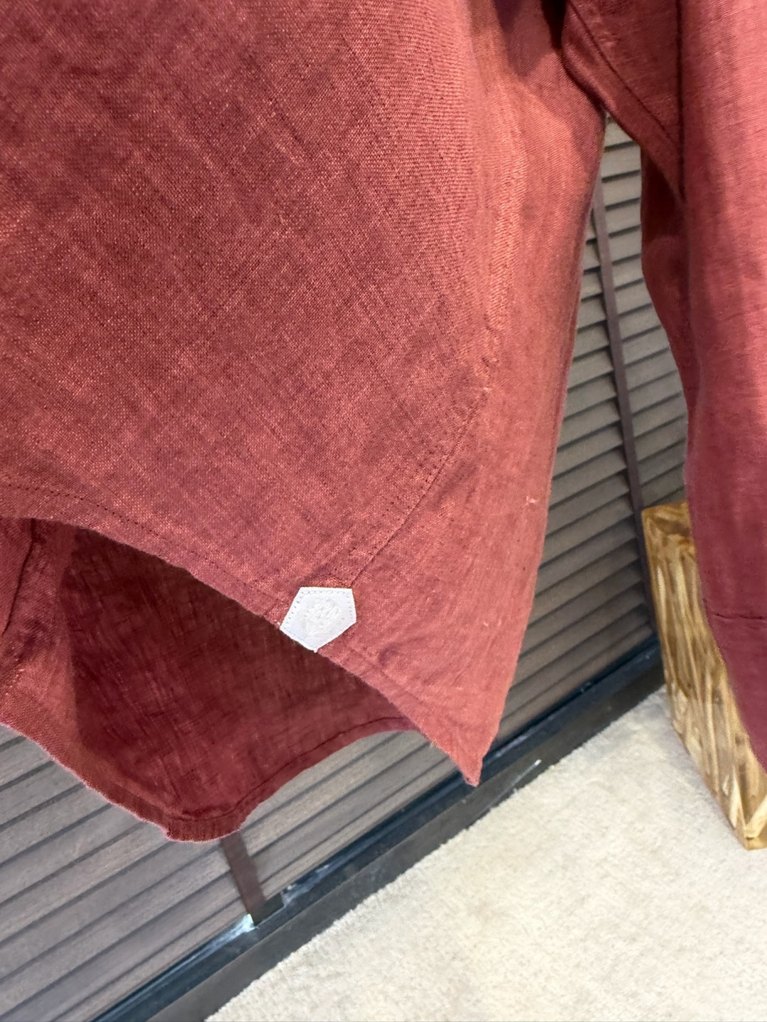 Loro Pian&Loro piana&诺悠翩雅2026SS新款衬衣。采用高支数100%亚麻面料，自然