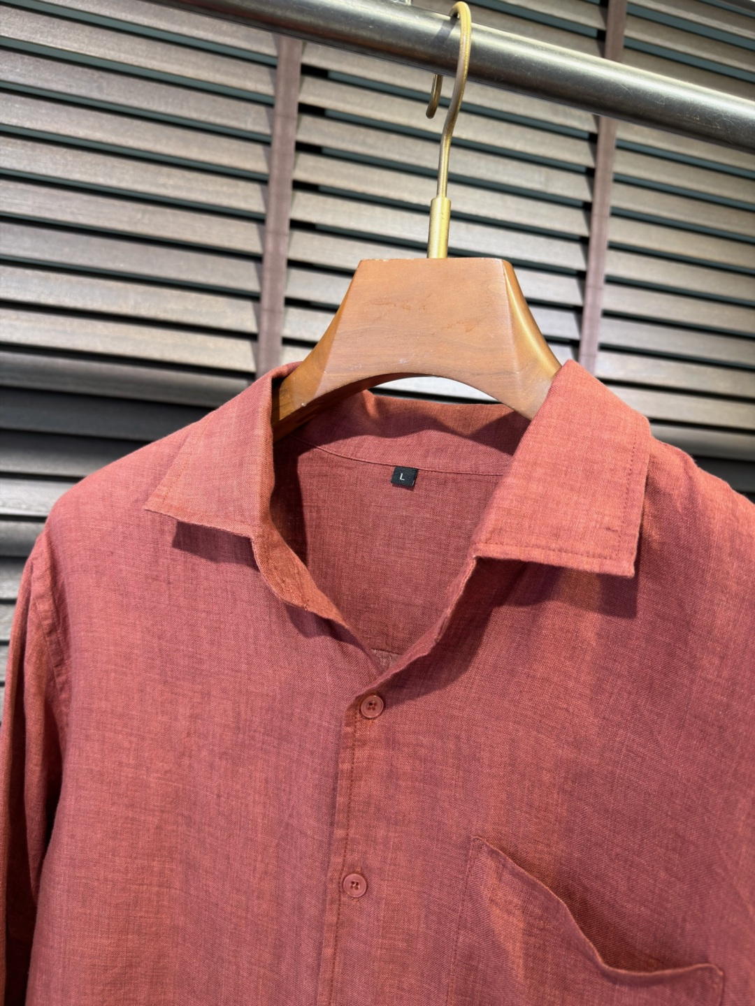 Loro Pian&Loro piana&诺悠翩雅2026SS新款衬衣。采用高支数100%亚麻面料，自然
