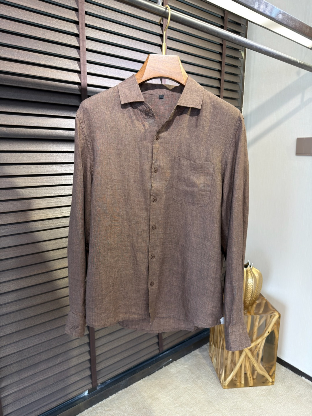 Loro Pian&Loro piana&诺悠翩雅2026SS新款衬衣。采用高支数100%亚麻面料，自然
