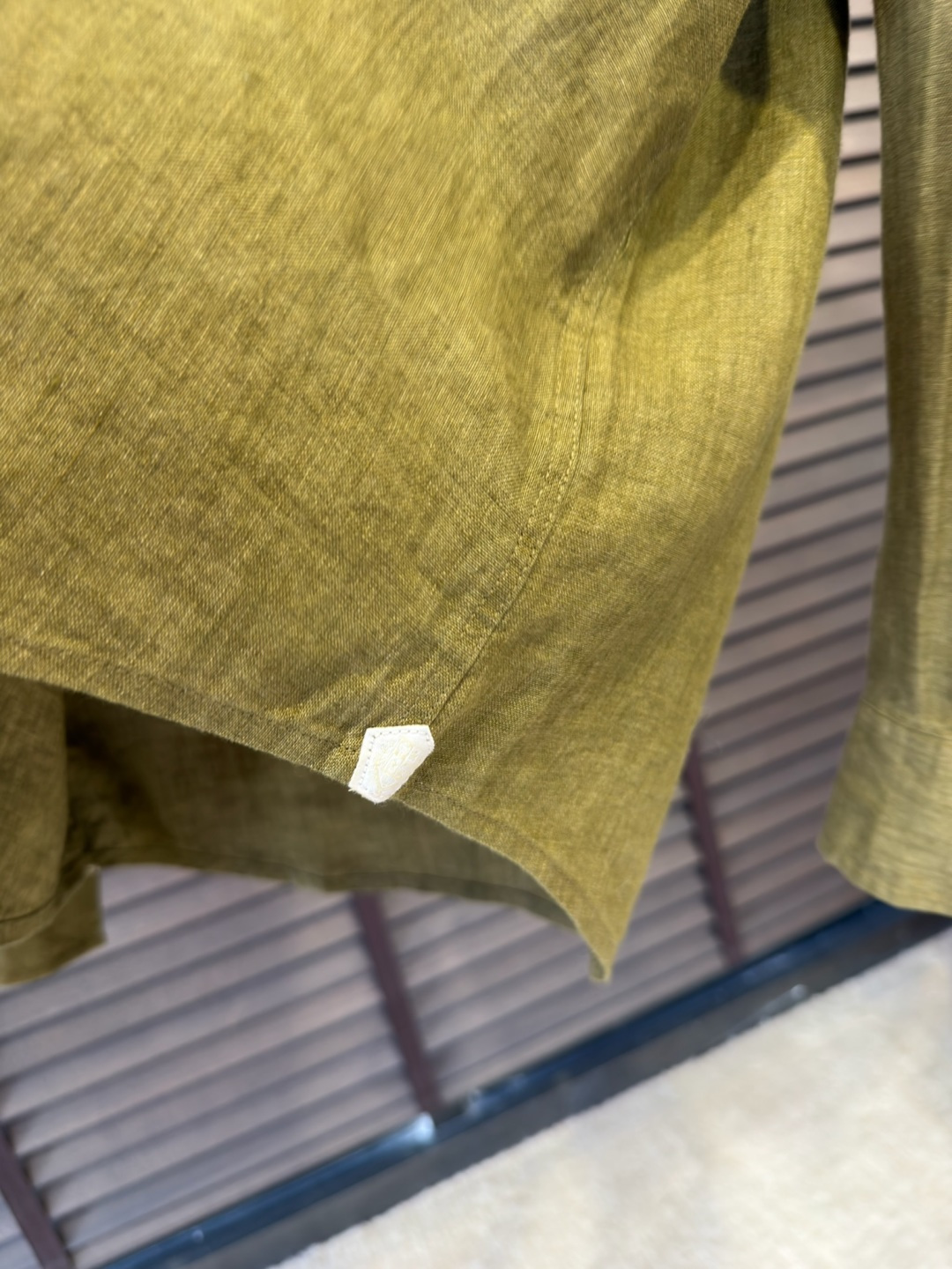 Loro Pian&Loro piana&诺悠翩雅2026SS新款衬衣。采用高支数100%亚麻面料，自然