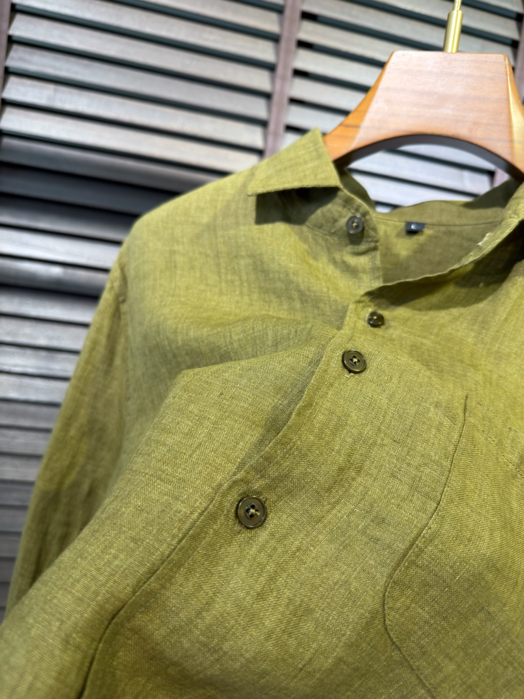 Loro Pian&Loro piana&诺悠翩雅2026SS新款衬衣。采用高支数100%亚麻面料，自然