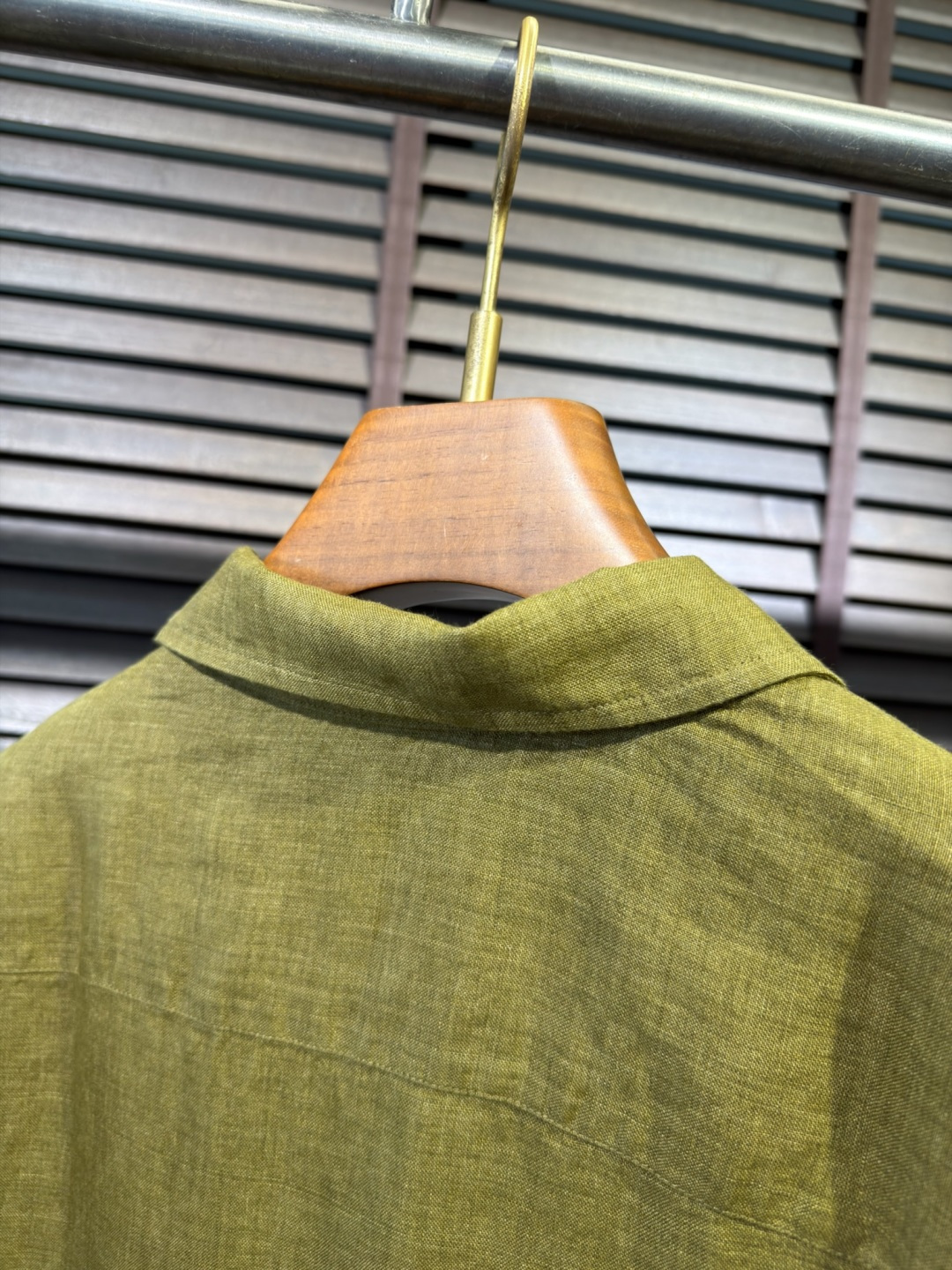 Loro Pian&Loro piana&诺悠翩雅2026SS新款衬衣。采用高支数100%亚麻面料，自然