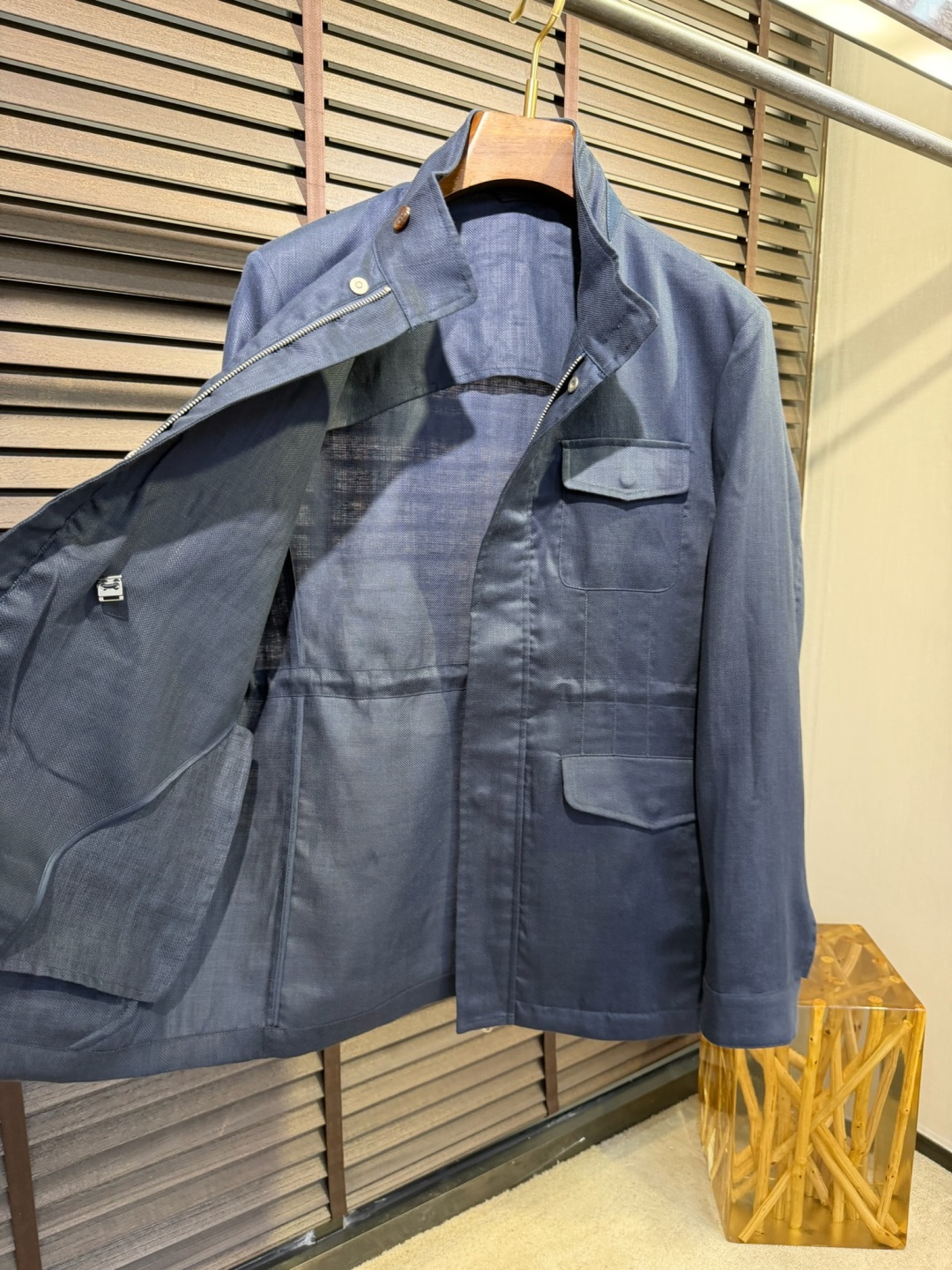Loro Pian&Loro piana&诺悠翩雅2026SS新款猎装夹克外套。柜子在售爆款。采用高支数