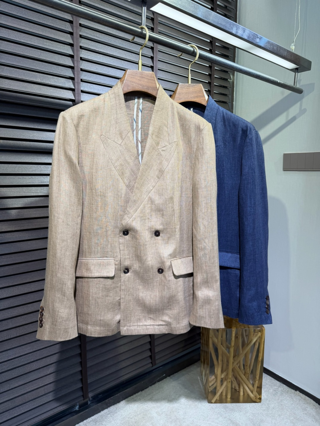 Loro Pian&Loro piana&诺悠翩雅2026SS新款西装。一体领设计，高端大气；采用100