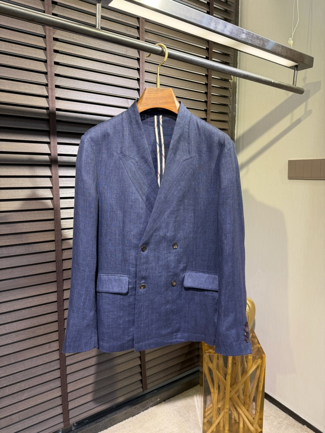 Loro Pian&Loro piana&诺悠翩雅2026SS新款西装。一体领设计，高端大气；采用100