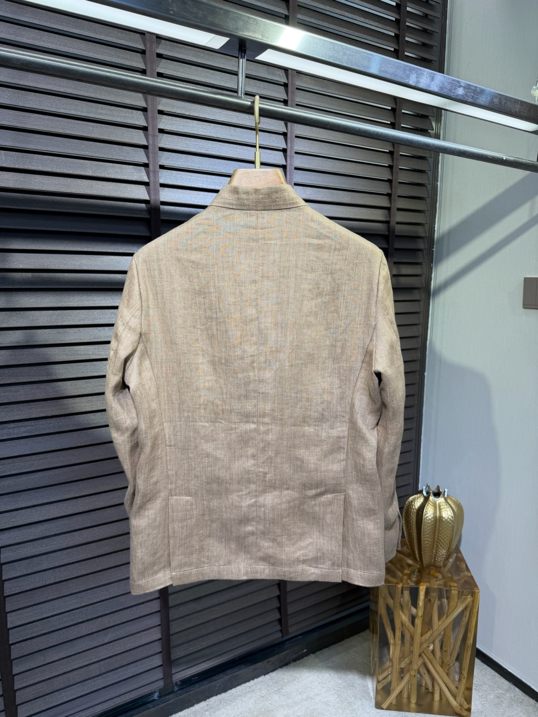 Loro Pian&Loro piana&诺悠翩雅2026SS新款西装。一体领设计，高端大气；采用100