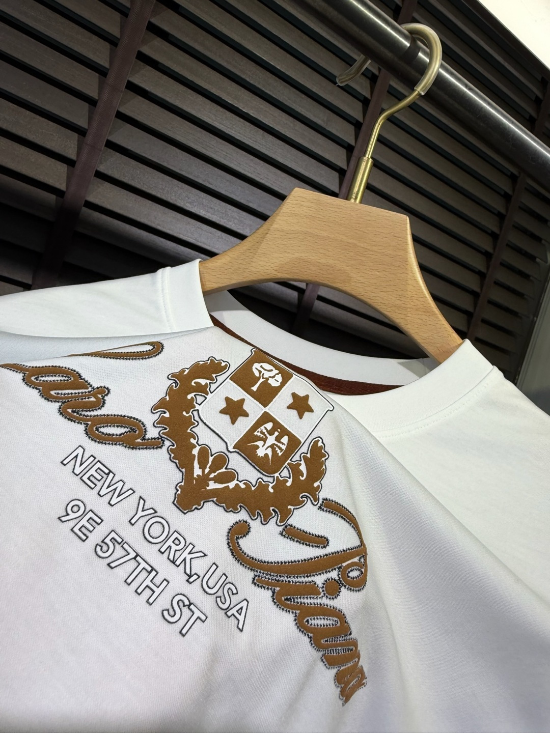 loro Pian&loro Piana&诺悠翩雅2026SS新款圆领T。柜子最新款。采用定制高支数莫代
