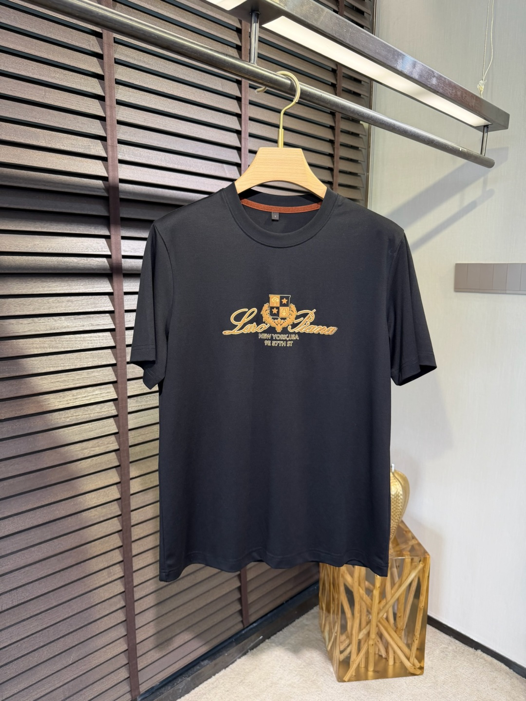 loro Pian&loro Piana&诺悠翩雅2026SS新款圆领T。柜子最新款。采用定制高支数莫代