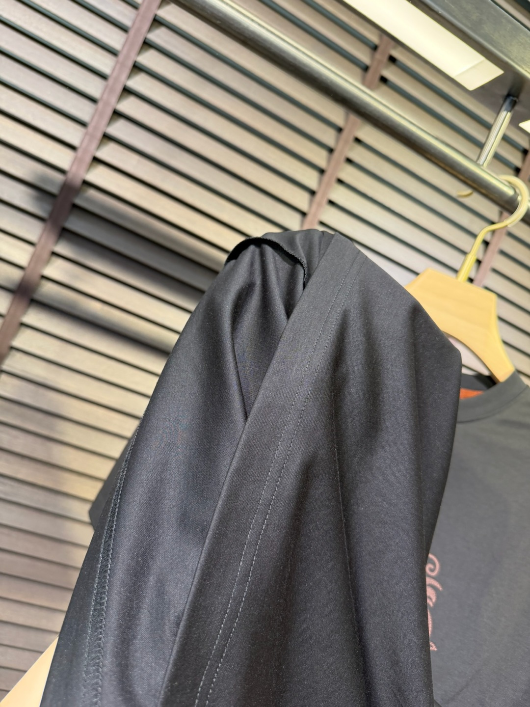 loro Pian&loro Piana&诺悠翩雅2026SS新款圆领T。柜子最新款。采用定制高支数莫代