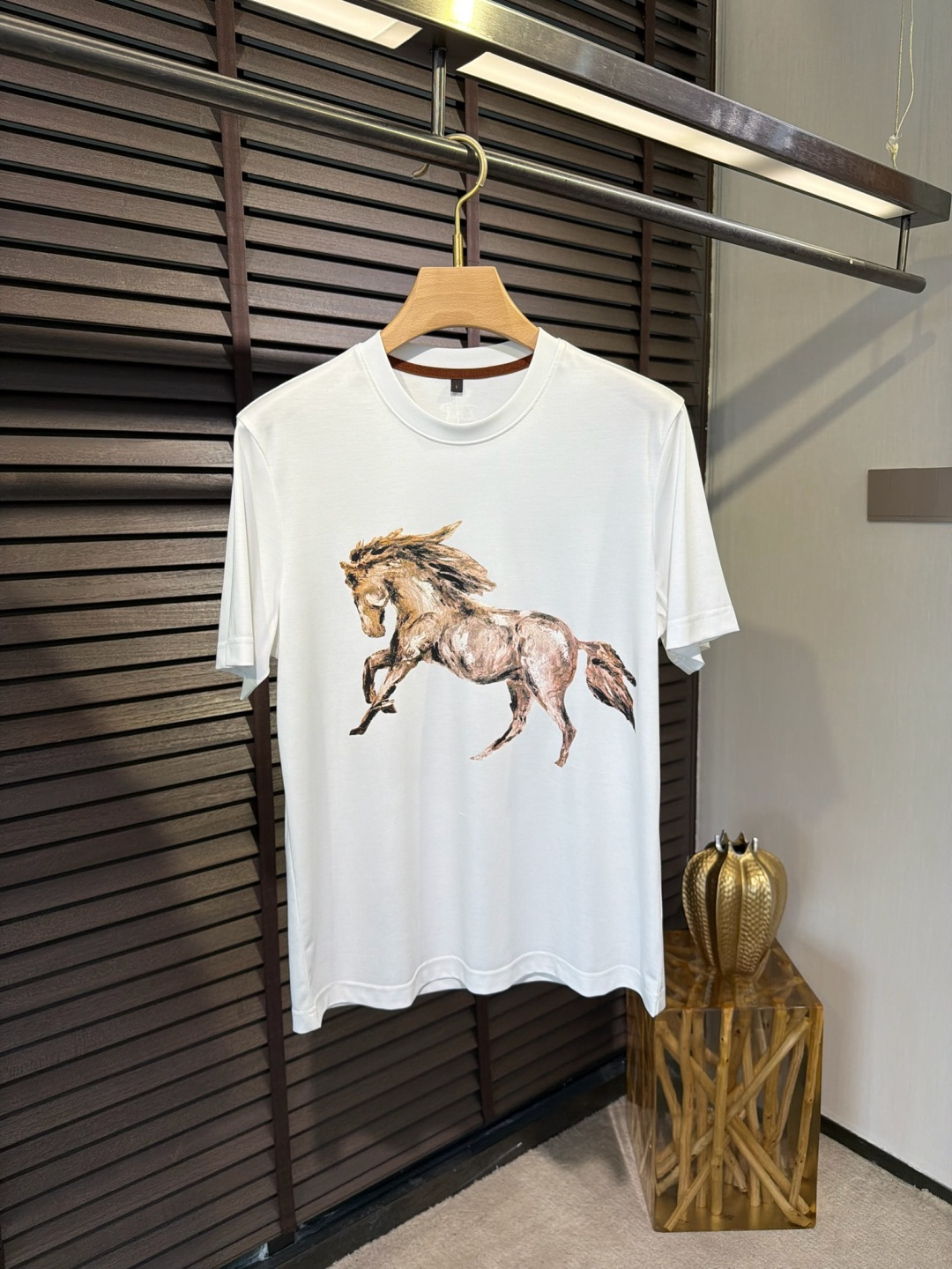 loro Pian&loro Piana&诺悠翩雅2026SS新款圆领T。柜子最新款。采用定制高支数莫代