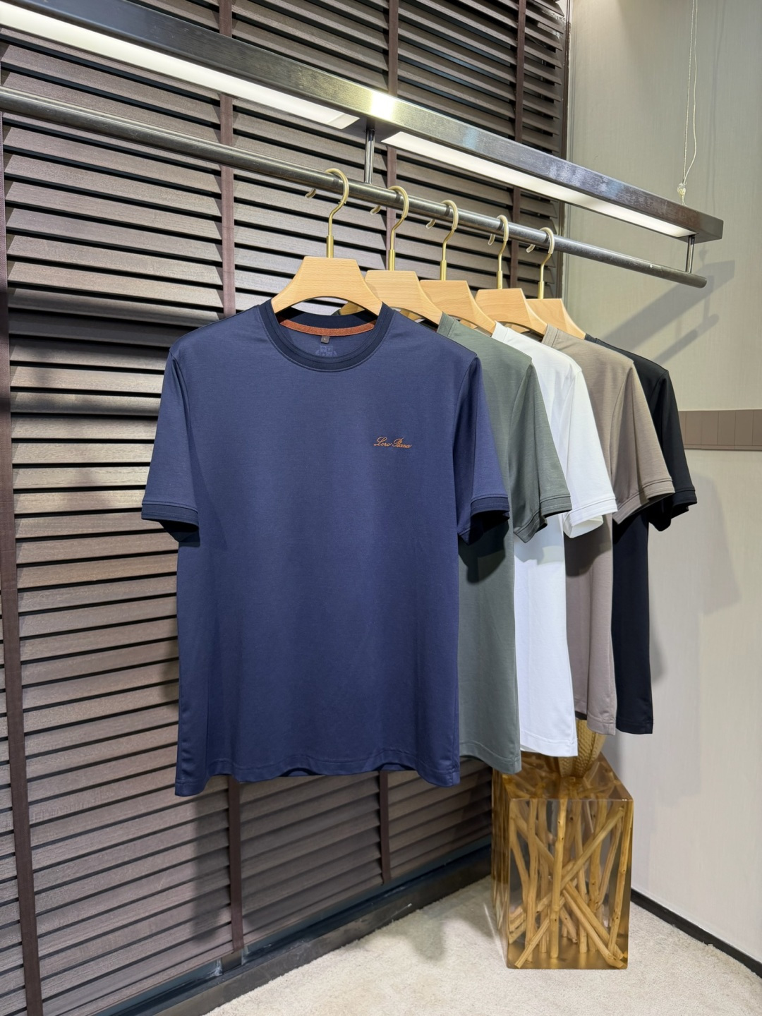 loro Pian&loro Piana&诺悠翩雅2026ss新款圆领T。外穿打底皆可。采用定制45%P