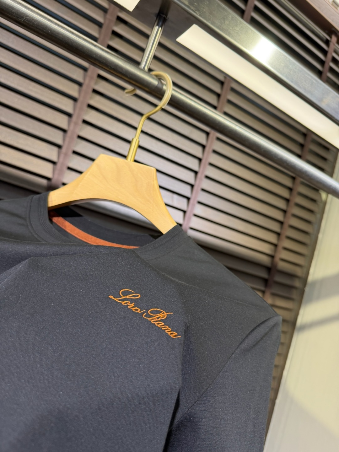 loro Pian&loro Piana&诺悠翩雅2026ss新款圆领T。外穿打底皆可。采用定制45%P