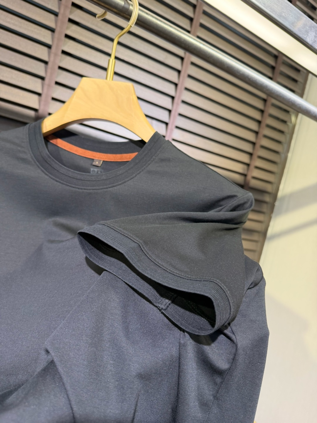 loro Pian&loro Piana&诺悠翩雅2026ss新款圆领T。外穿打底皆可。采用定制45%P