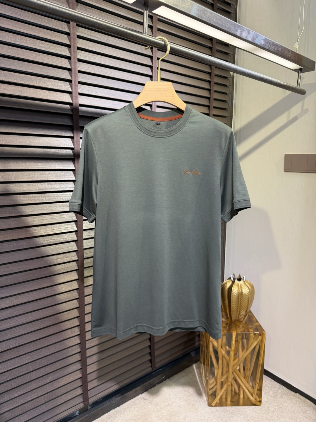 loro Pian&loro Piana&诺悠翩雅2026ss新款圆领T。外穿打底皆可。采用定制45%P