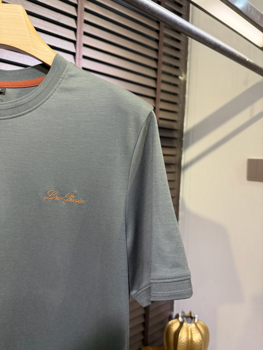 loro Pian&loro Piana&诺悠翩雅2026ss新款圆领T。外穿打底皆可。采用定制45%P