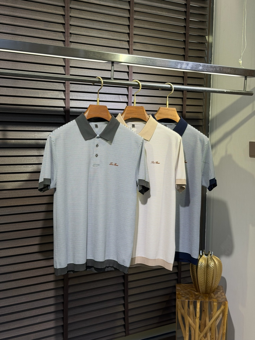 loro Pian&loro Piana&诺悠翩雅2026SS新款翻领Polo衫。采用定制精苏棉➕环保聚