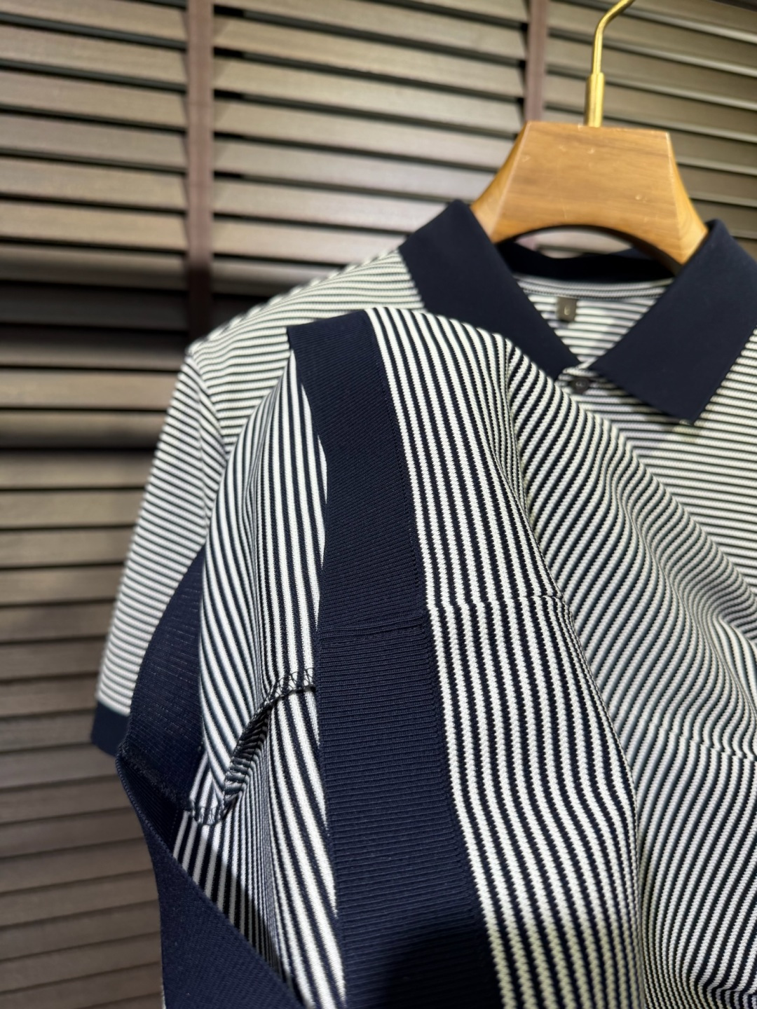 loro Pian&loro Piana&诺悠翩雅2026SS新款翻领Polo衫。采用定制精苏棉➕环保聚