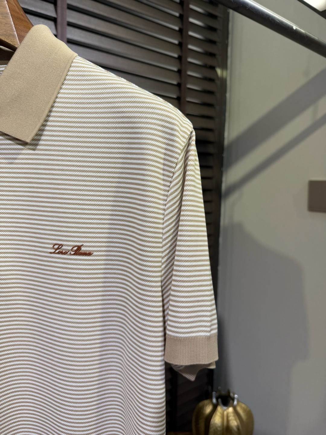 loro Pian&loro Piana&诺悠翩雅2026SS新款翻领Polo衫。采用定制精苏棉➕环保聚