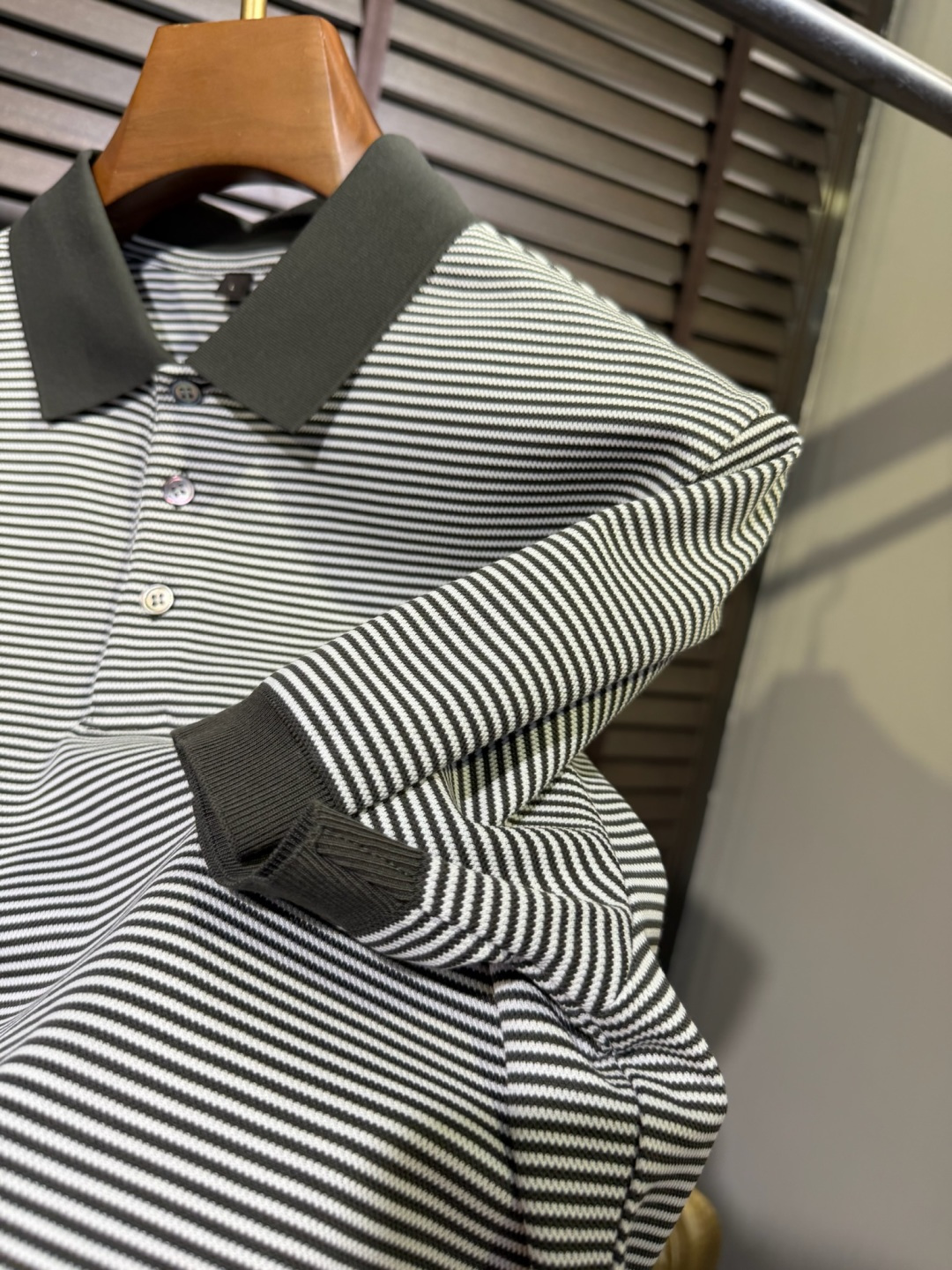 loro Pian&loro Piana&诺悠翩雅2026SS新款翻领Polo衫。采用定制精苏棉➕环保聚