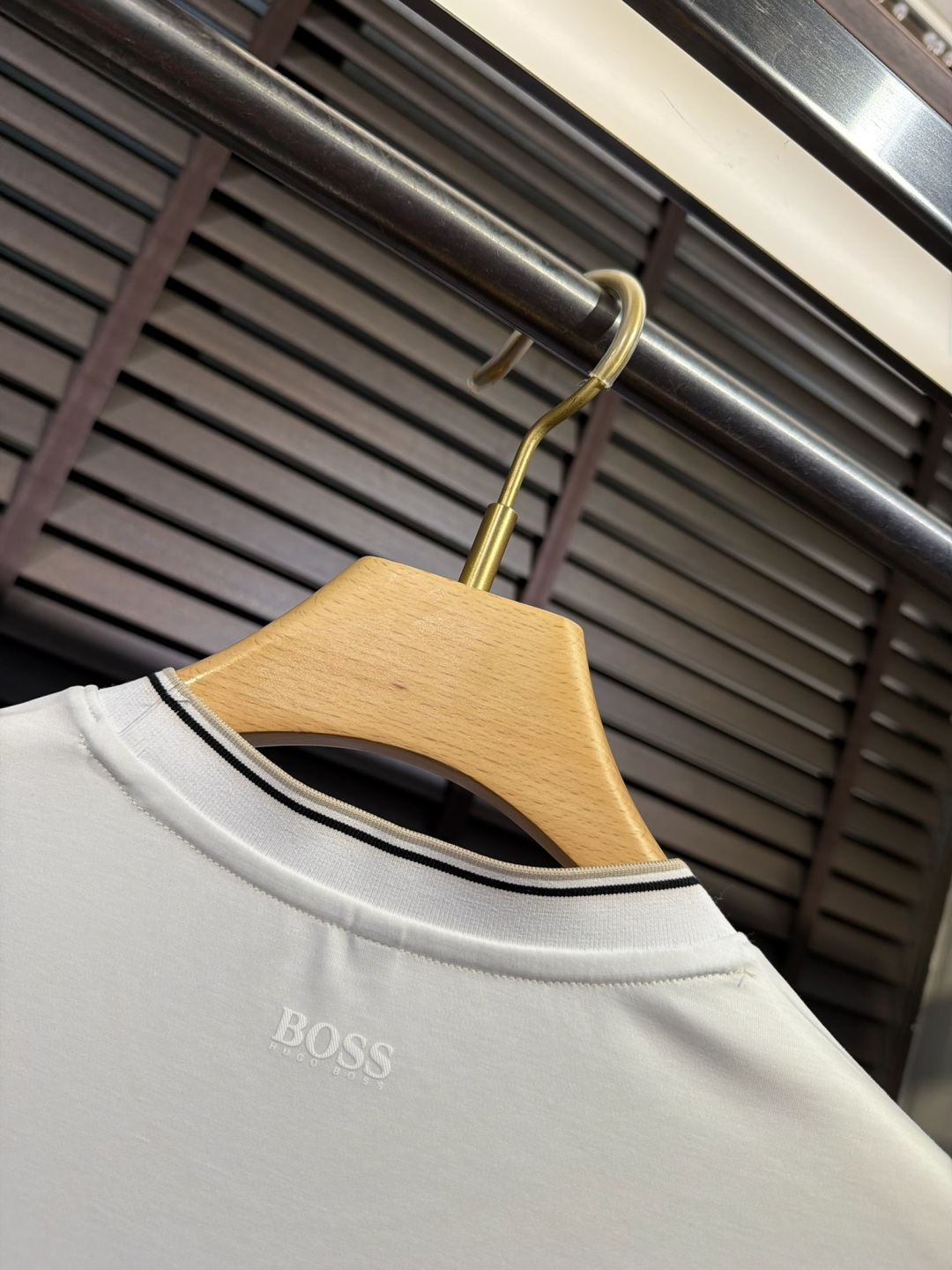 Boss&2026SS新款圆领T。柜子最新款。，胸前经典图案。采用定制高支数莫代尔➕棉➕氨纶混纺面料，抗
