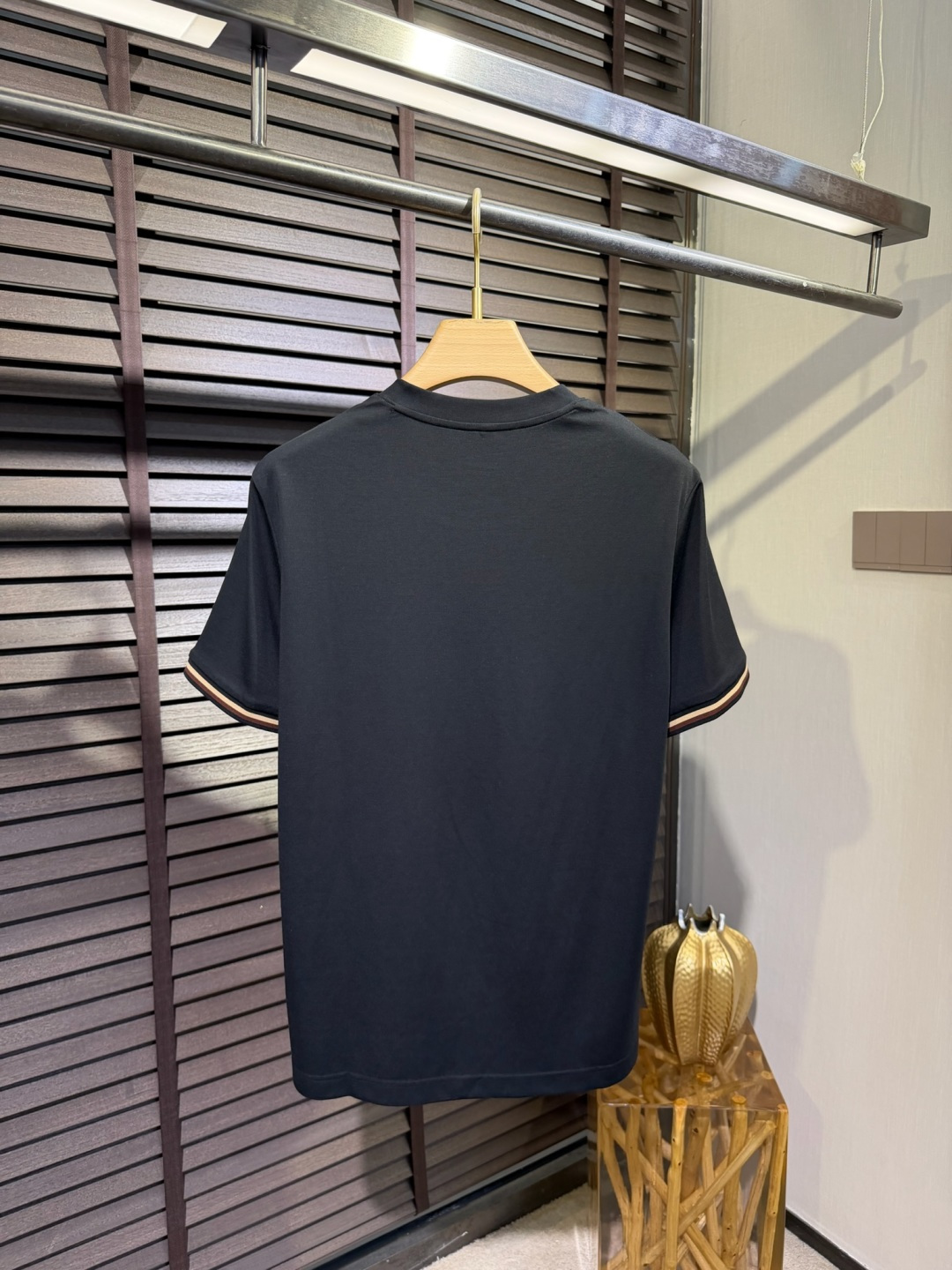 loro Pian&loro Piana&诺悠翩雅2026SS新款圆领T。柜子最新款。，胸前经典图案。采