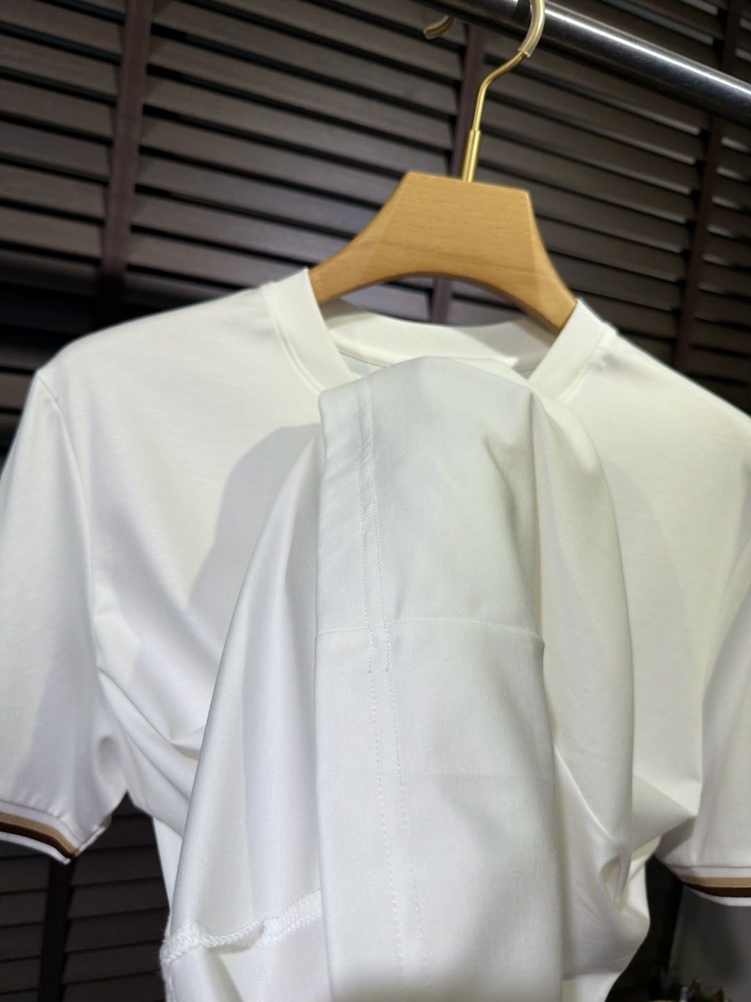 loro Pian&loro Piana&诺悠翩雅2026SS新款圆领T。柜子最新款。，胸前经典图案。采