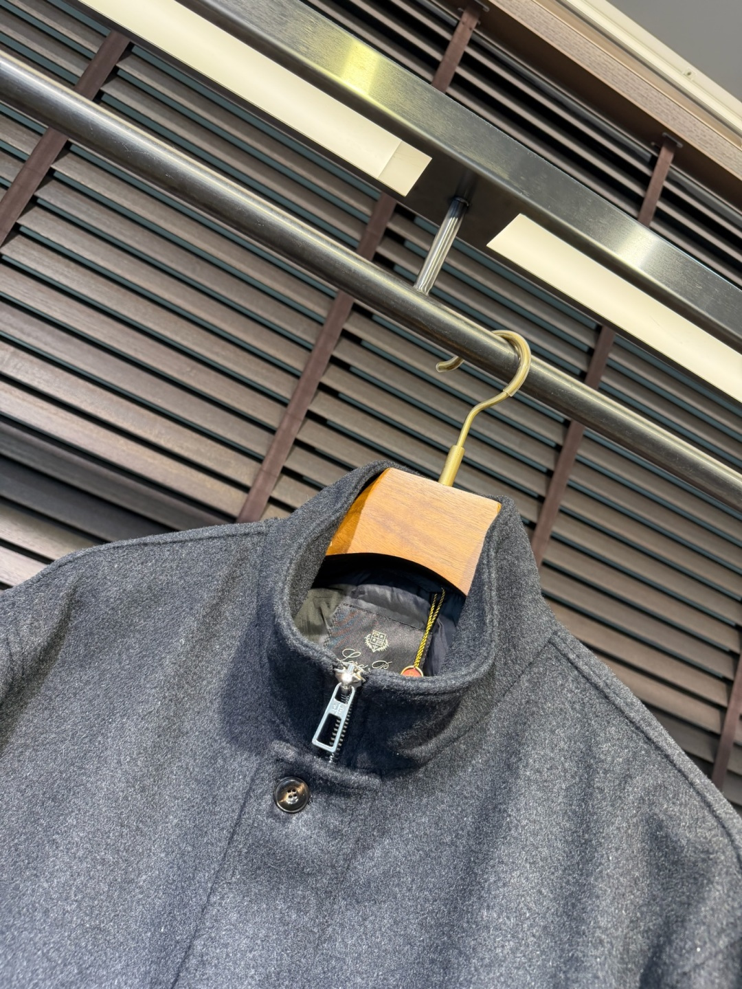 Loro Pian&诺悠翩雅FW2026 Wool jacket down coat 【Fabric/面料】羊毛➕聚酯纤 Loro Pian&诺悠翩雅FW2026 Wool jacket down coat 【Fabric/面料】羊毛➕聚酯纤