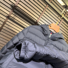 羽绒服 Monc&蒙👄FW2026 New Down Jacket 【Fabric/面料】环保聚酯纤维➕内里填充90% 羽绒服 Monc&蒙👄FW2026 New Down Jacket 【Fabric/面料】环保聚酯纤维➕内里填充90%