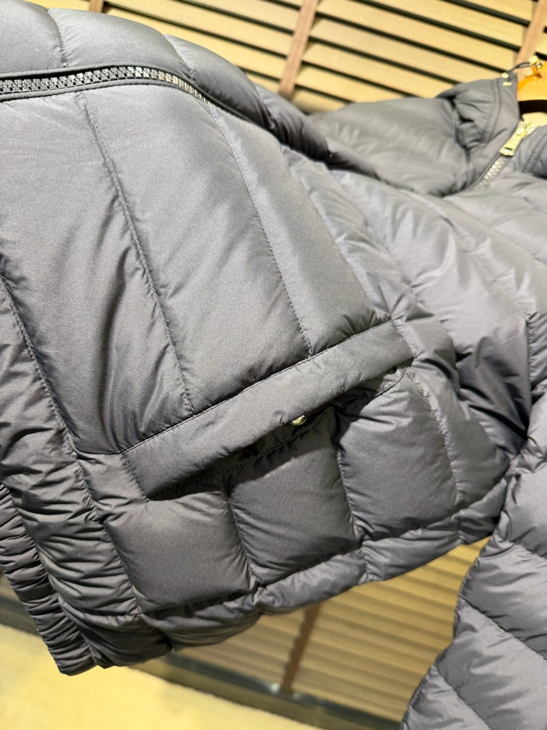 羽绒服 Monc&蒙👄FW2026 New Down Jacket 【Fabric/面料】环保聚酯纤维➕内里填充90% 羽绒服 Monc&蒙👄FW2026 New Down Jacket 【Fabric/面料】环保聚酯纤维➕内里填充90%