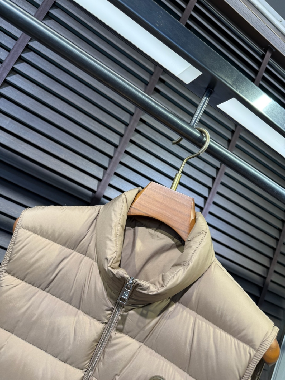 羽绒服 Monc&蒙👄FW2026 New Down Vest 【Fabric/面料】环保聚酯纤维➕内里填充90%白鸭绒 羽绒服 Monc&蒙👄FW2026 New Down Vest 【Fabric/面料】环保聚酯纤维➕内里填充90%白鸭绒