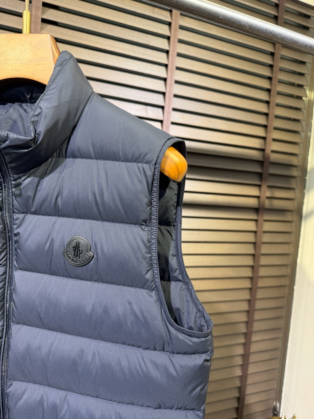 羽绒服 Monc&蒙👄FW2026 New Down Vest 【Fabric/面料】环保聚酯纤维➕内里填充90%白鸭绒 羽绒服 Monc&蒙👄FW2026 New Down Vest 【Fabric/面料】环保聚酯纤维➕内里填充90%白鸭绒