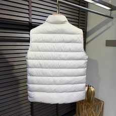 羽绒服 Monc&蒙👄FW2026 New Down Vest 【Fabric/面料】环保聚酯纤维➕内里填充90%白鸭绒 羽绒服 Monc&蒙👄FW2026 New Down Vest 【Fabric/面料】环保聚酯纤维➕内里填充90%白鸭绒