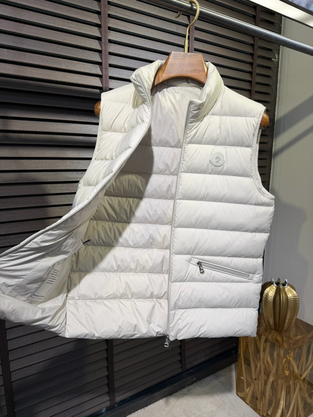 羽绒服 Monc&蒙👄FW2026 New Down Vest 【Fabric/面料】环保聚酯纤维➕内里填充90%白鸭绒 羽绒服 Monc&蒙👄FW2026 New Down Vest 【Fabric/面料】环保聚酯纤维➕内里填充90%白鸭绒