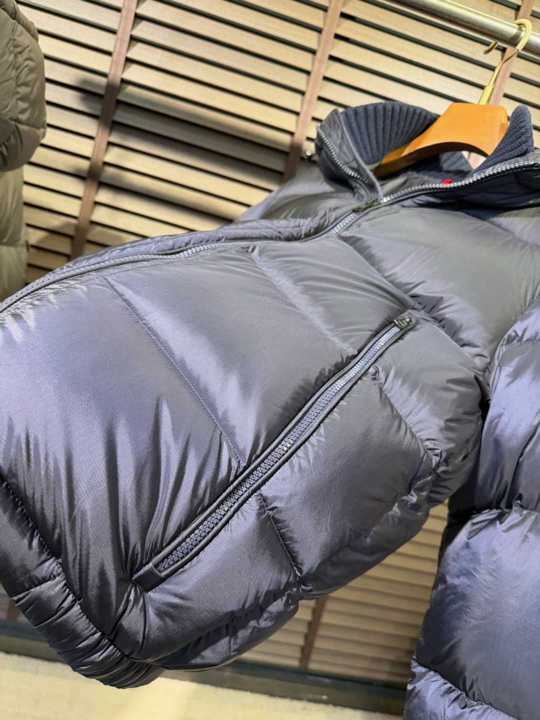 羽绒服 Monc&蒙👄FW2026 New Down Jacket 【Fabric/面料】环保聚酯纤维➕内里填充90%白 羽绒服 Monc&蒙👄FW2026 New Down Jacket 【Fabric/面料】环保聚酯纤维➕内里填充90%白