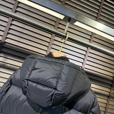 羽绒服 Monc&蒙👄FW2026 New Down Jacket 【Fabric/面料】环保聚酯纤维➕内里填充90%白 羽绒服 Monc&蒙👄FW2026 New Down Jacket 【Fabric/面料】环保聚酯纤维➕内里填充90%白