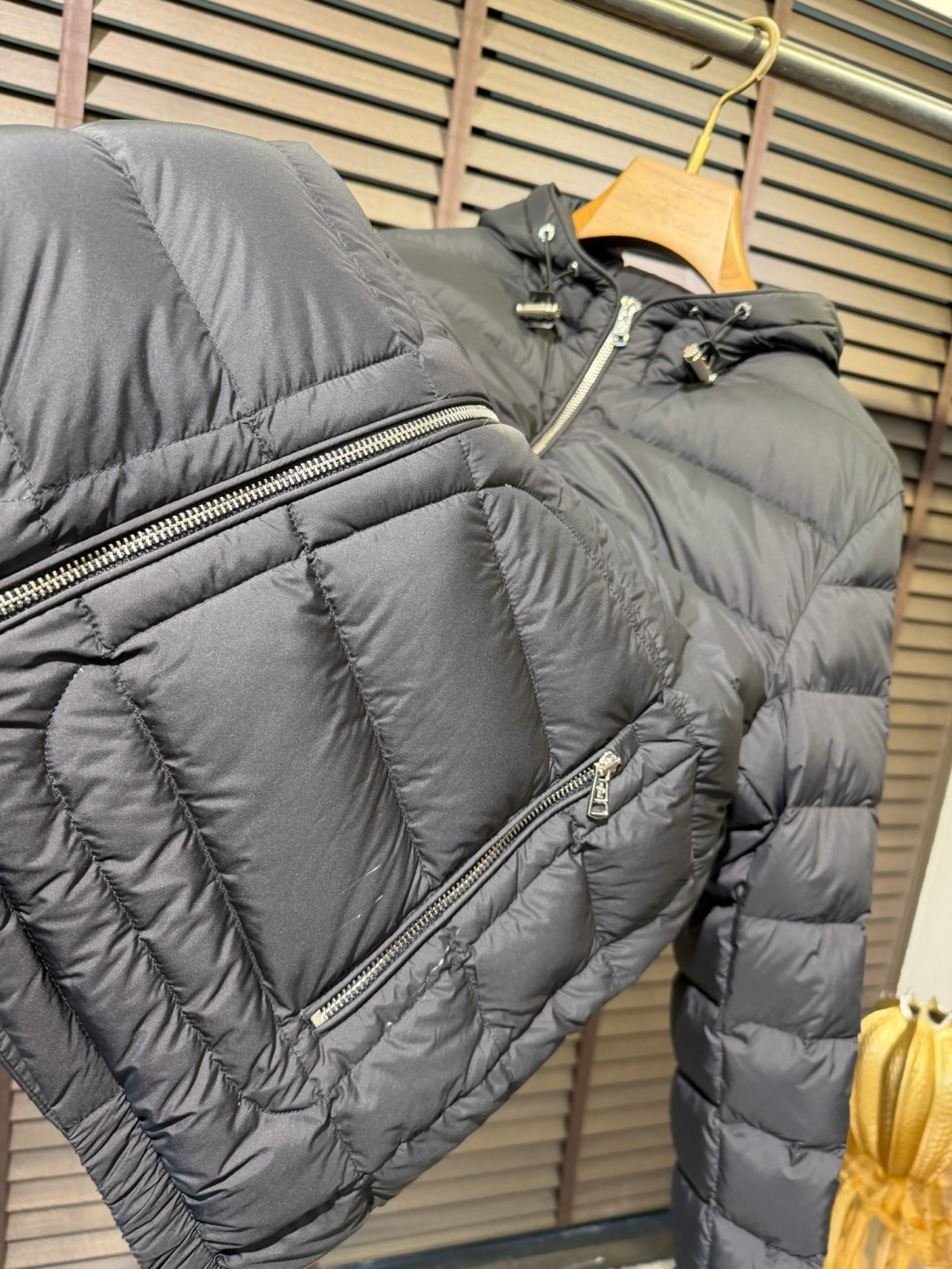 羽绒服 Monc&蒙👄FW2026 New Down Jacket 【Fabric/面料】环保聚酯纤维➕内里填充90%白 羽绒服 Monc&蒙👄FW2026 New Down Jacket 【Fabric/面料】环保聚酯纤维➕内里填充90%白