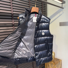 羽绒服 Monc&蒙👄FW2026 New Down Vest 【Fabric/面料】环保聚酯纤维➕内里填充90%白鸭绒 羽绒服 Monc&蒙👄FW2026 New Down Vest 【Fabric/面料】环保聚酯纤维➕内里填充90%白鸭绒