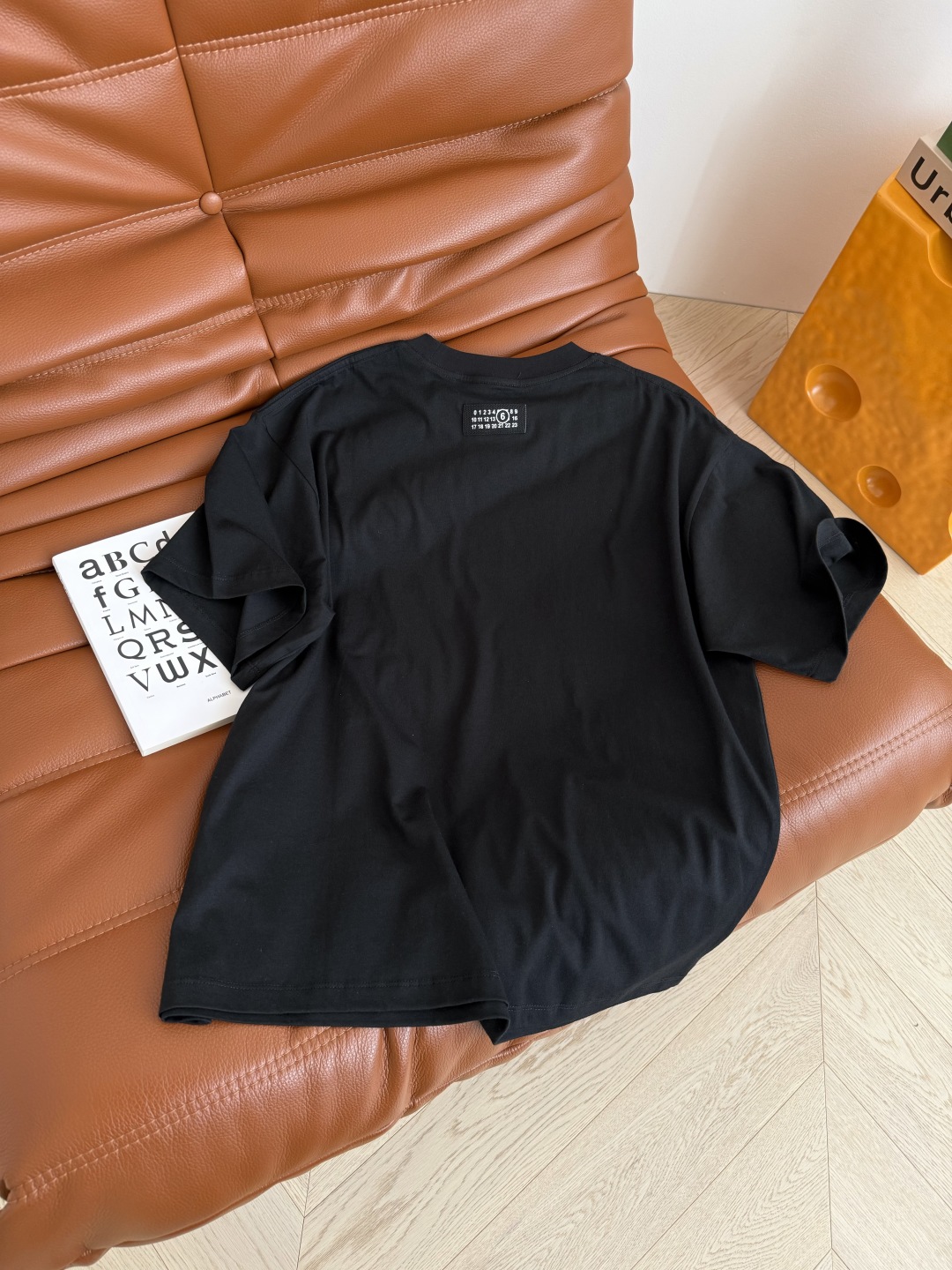 经典🔢🔢T恤 25新款 做旧数字印花T恤 面料太舒服了 采用进口的精梳纯棉 手感巨软糯 贴身很舒服 是很