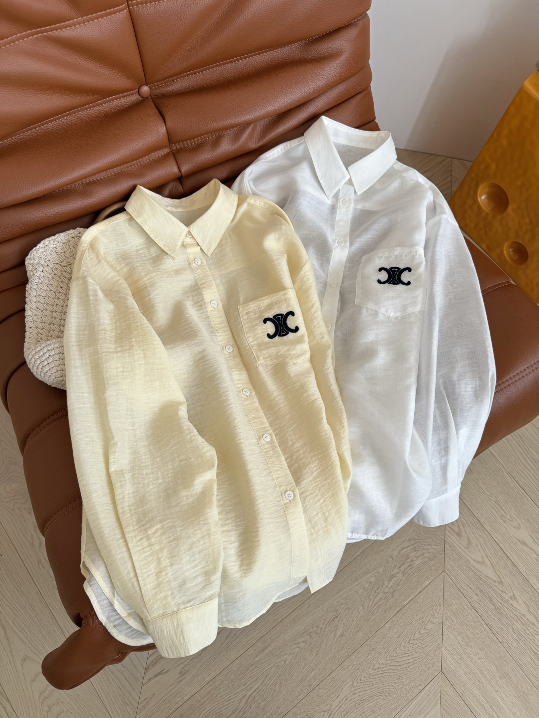 绝美防晒衫 25新品 凯旋门logo刺绣防晒衬衫 复古又高级 上身一整个惊艳住 日常凹造型和防晒功能两不
