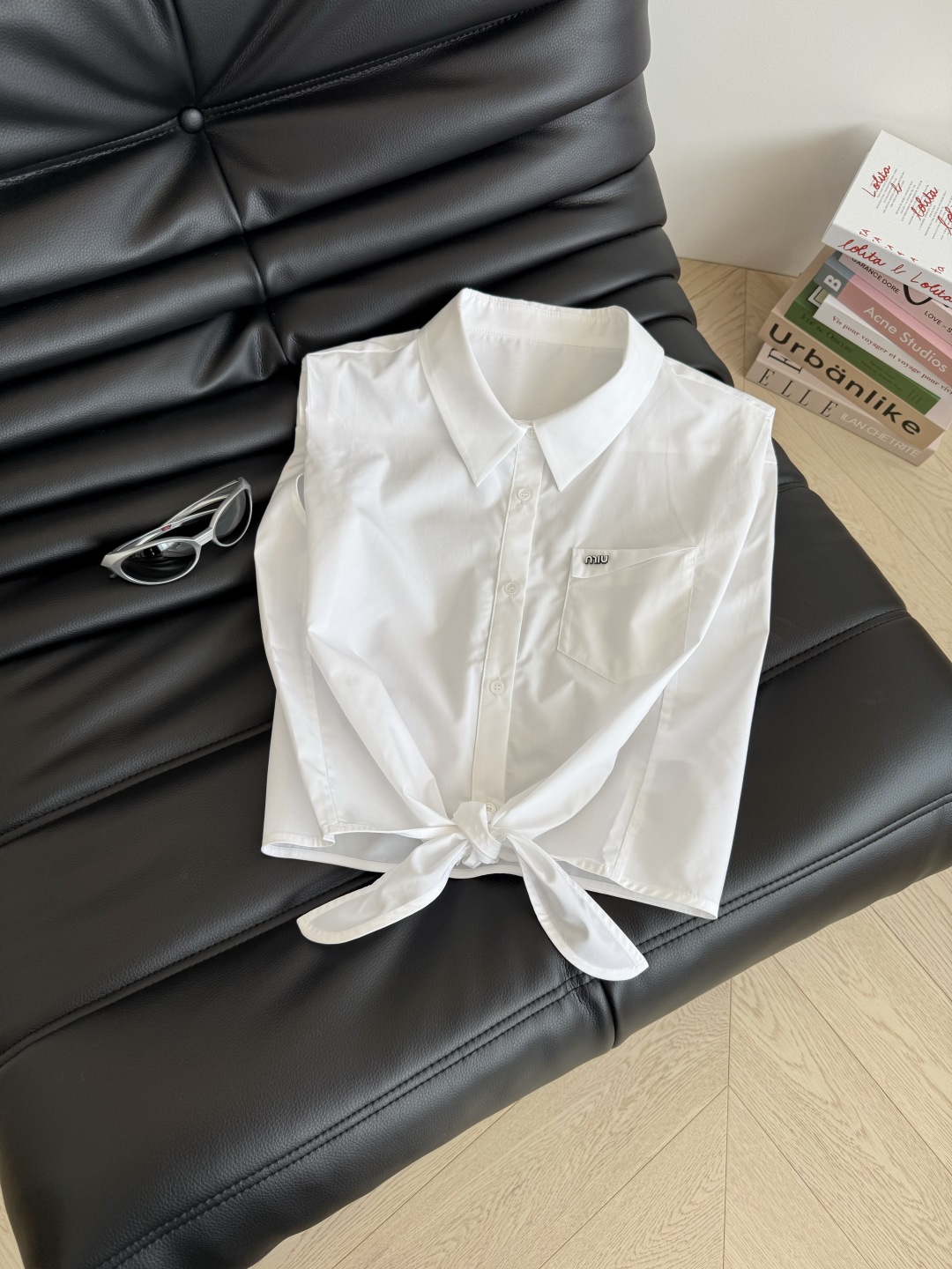 夏季小时髦 25ss 下摆系带设计无袖衬衫 休闲慵懒的小衬衫 日常穿搭或者通勤都OK 随意搭配半裙或者短