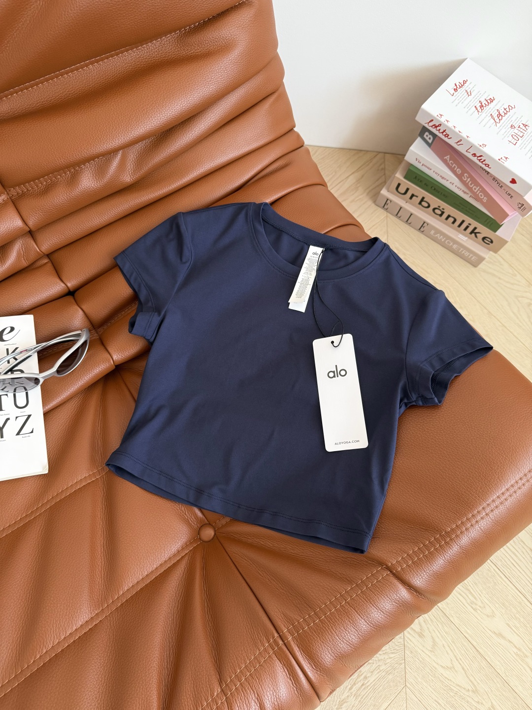 Mini Slim Fit T-Shirt: Perfect for Exercise & Everyday Wear - Three Colors Available 7 cmp i1746612677113 650 0 5