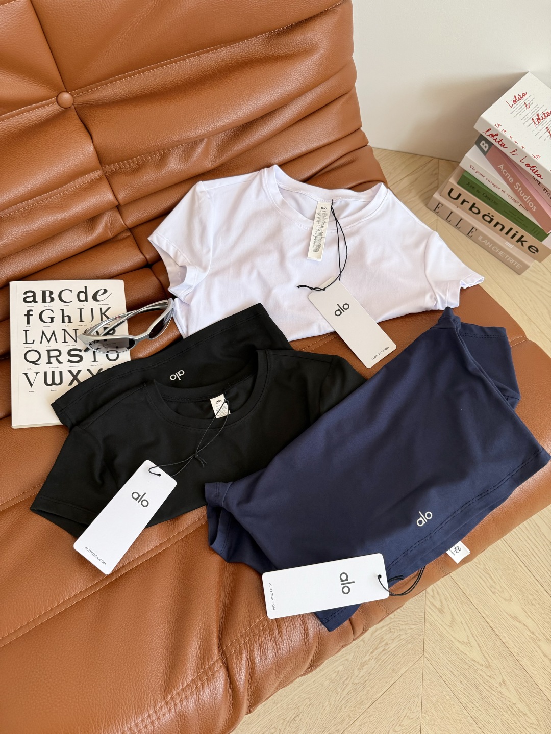Mini Slim Fit T-Shirt: Perfect for Exercise & Everyday Wear - Three Colors Available 2 cmp i1746612681379 5239 0 0