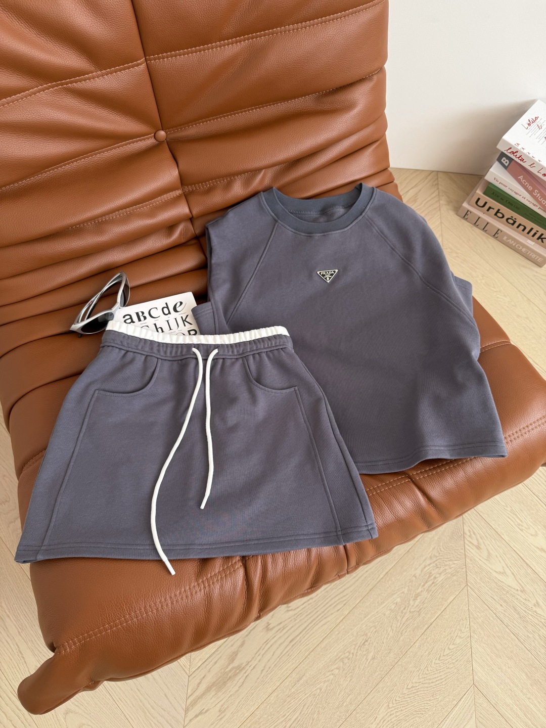 Casual Chic Women's Two-Piece Set: Triangle Logo, Cropped Top & Elastic Waist Skirt 3 cmp i1746960512185 5530 0 1