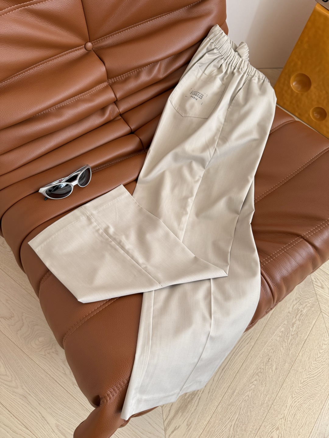 Lightweight Versatile Summer Trousers with Drawstring Waist and Graphic Detail 7 cmp i1748168561882 9910 0 5